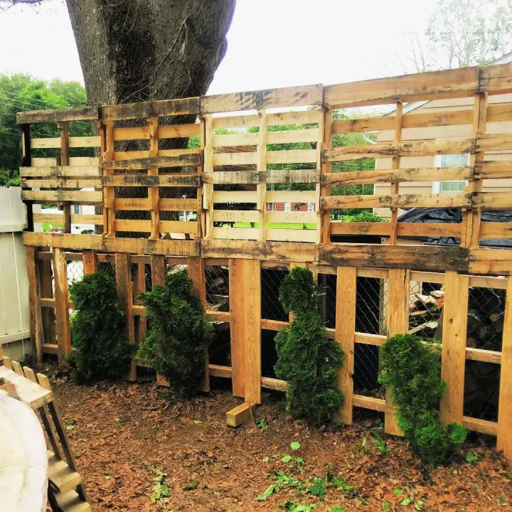 35 Diy Pallet Fence Ideas (How To Build A Cheap Fence) - Diy Folly